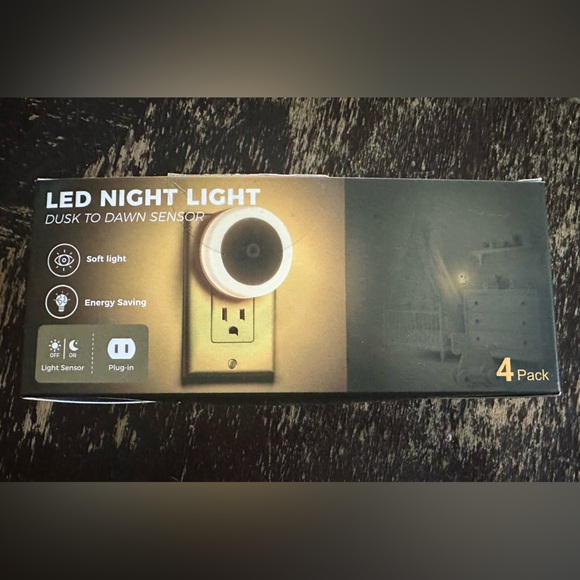LED Night Light with Dusk to Dawn Sensor - ONLY 2 lights - Picture 1 of 2